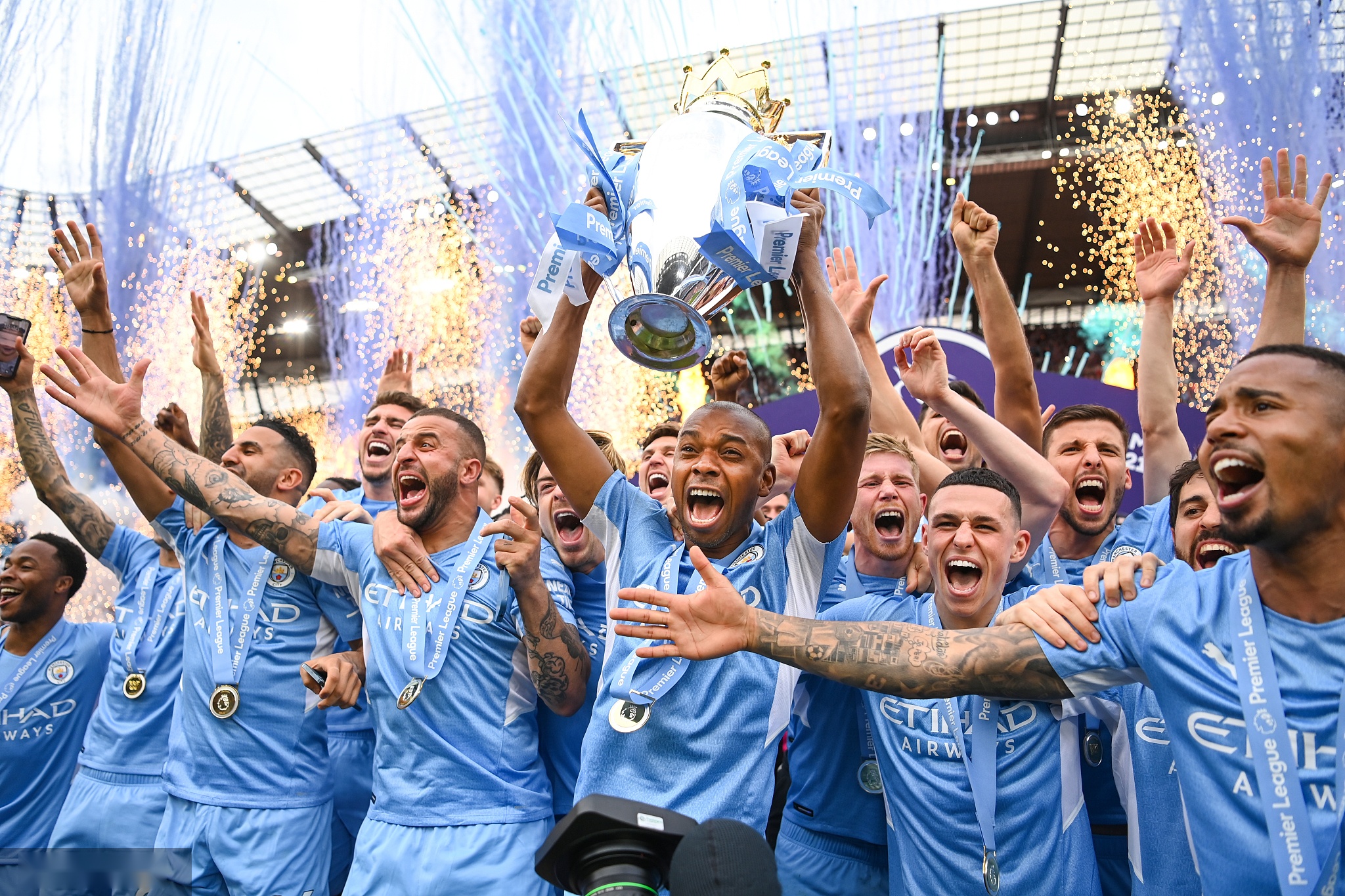 邓丽娟在 邓丽娟在